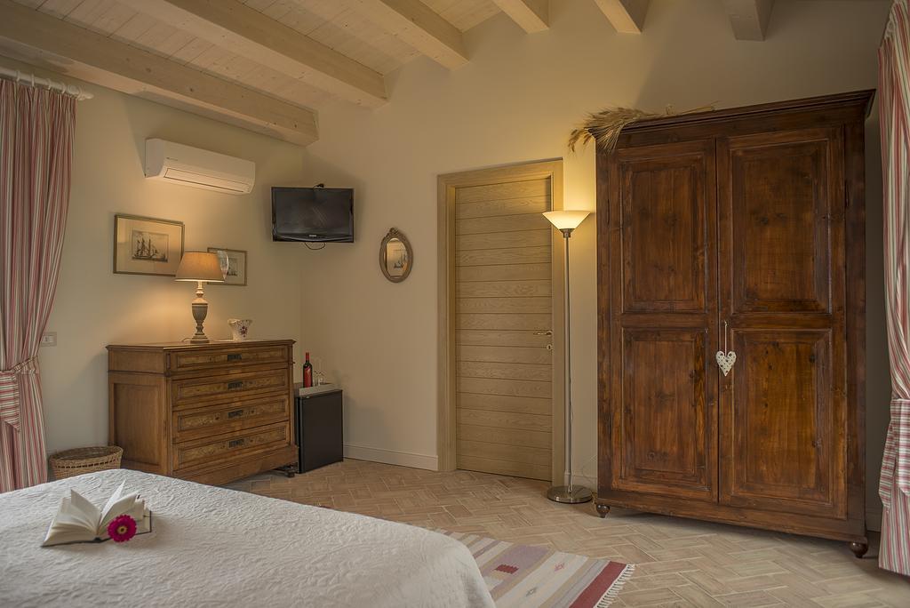 L'Antigo Granaro Guest House Agugliano Exterior photo