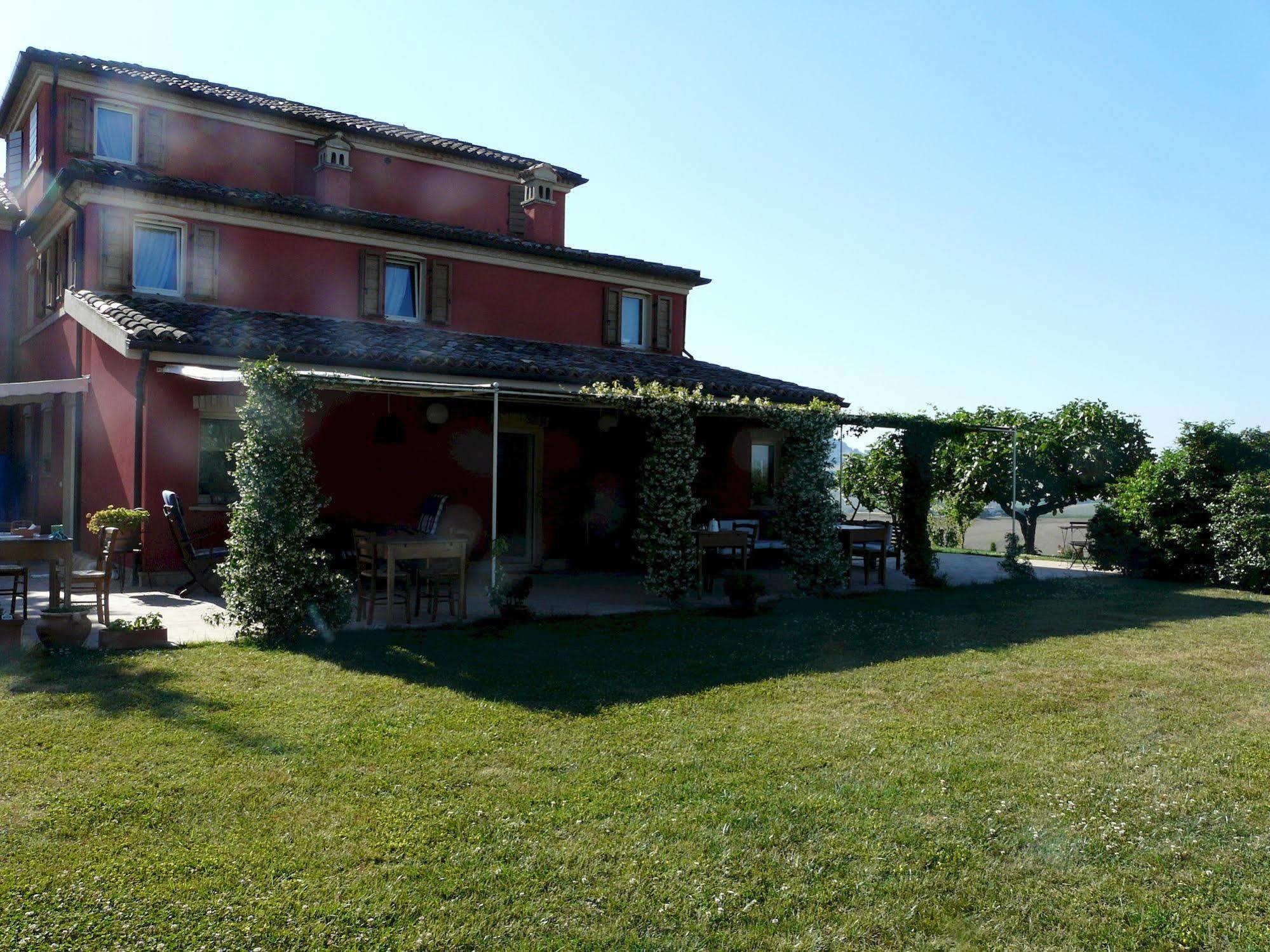 L'Antigo Granaro Guest House Agugliano Exterior photo